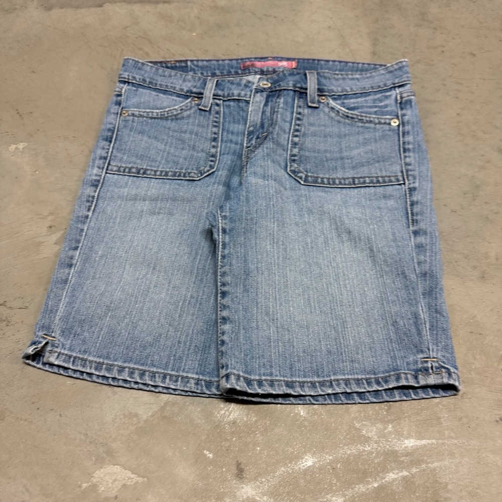 Vintage y2k Women's Levi's 518‎ Jean Shorts